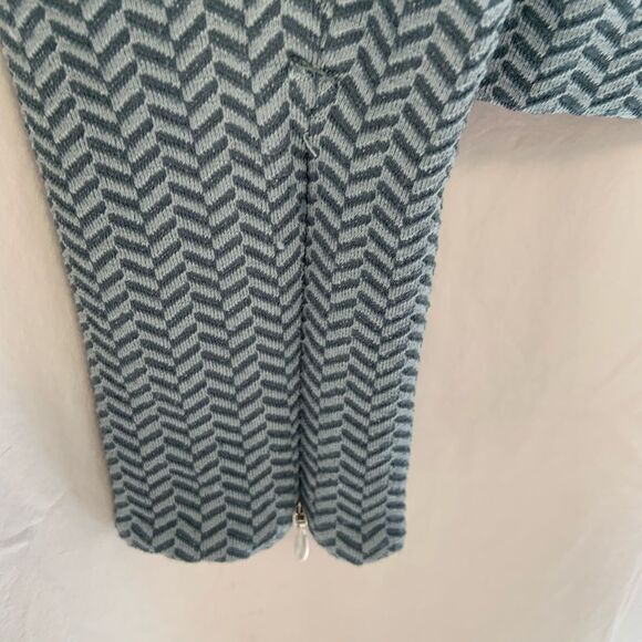Chevron Patterned Lucy 1/4 Zip Pullover - Picture 9 of 9